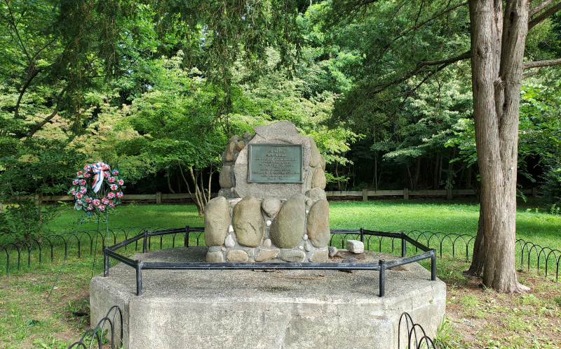Plaque in Van Cortlandt Park honoring Chief Ninham and the Mohican warriors. 